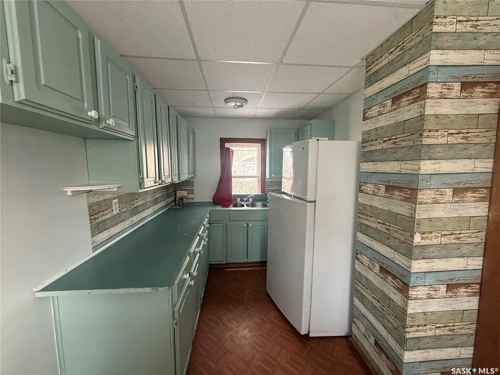 308 5th Avenue W Assiniboia SK S0H 0B0