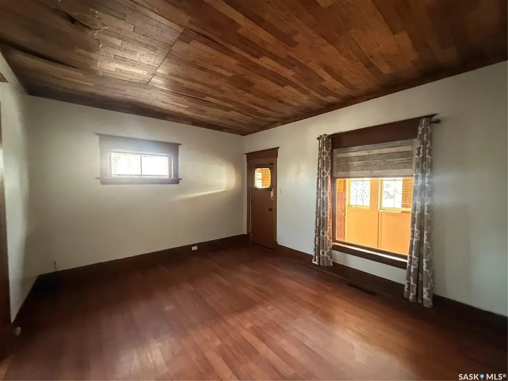 308 5th Avenue W Assiniboia SK S0H 0B0