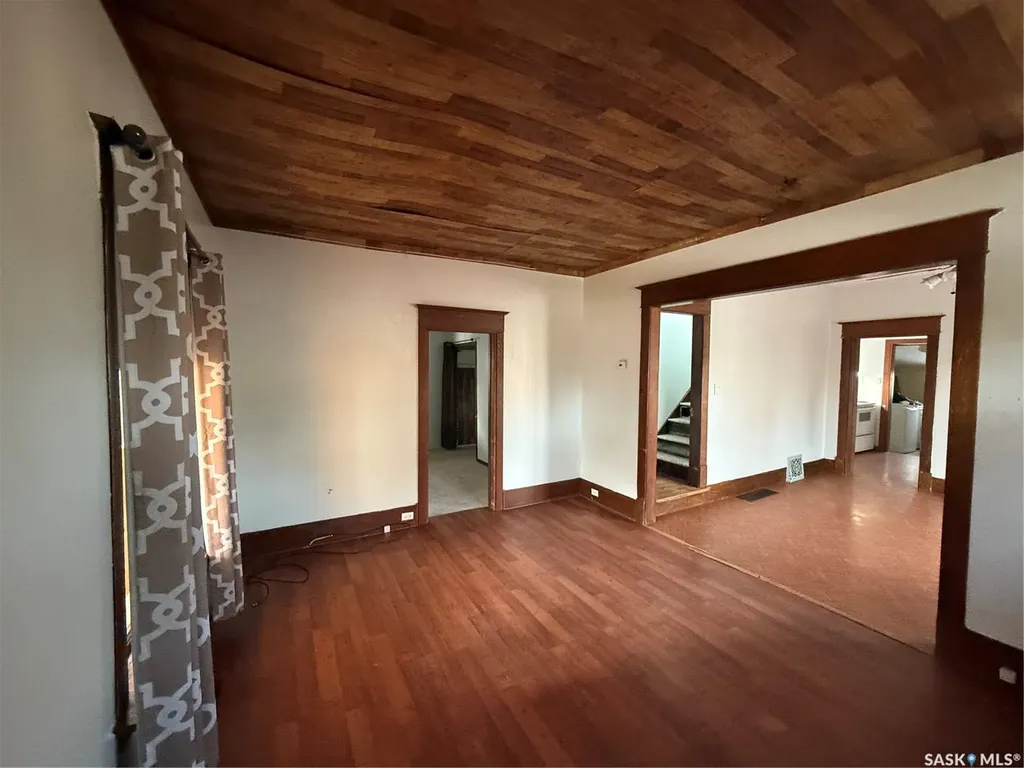 308 5th Avenue W Assiniboia SK S0H 0B0