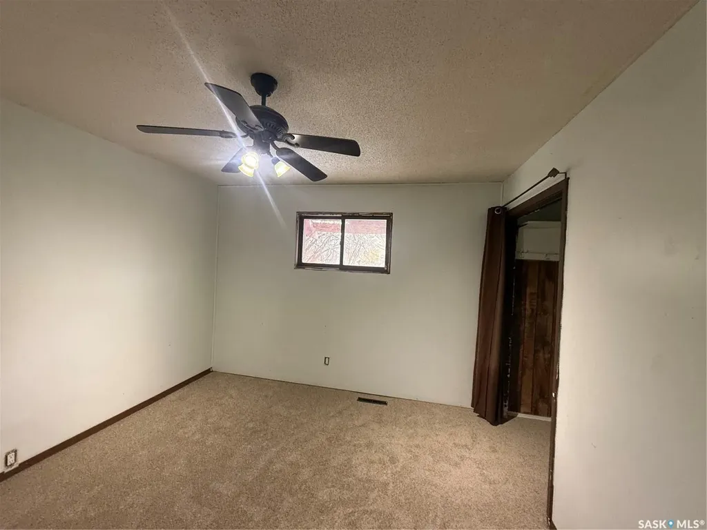 308 5th Avenue W Assiniboia SK S0H 0B0