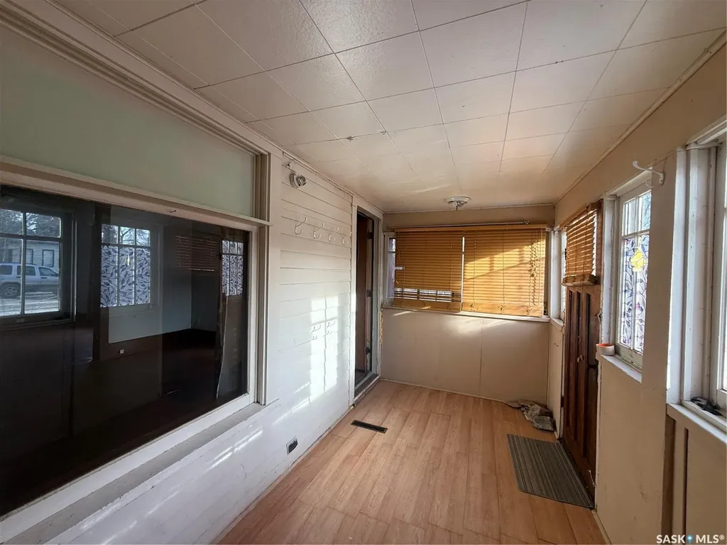 308 5th Avenue W Assiniboia SK S0H 0B0