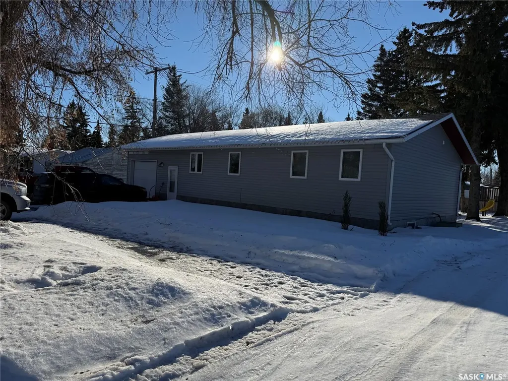 1206 2nd Avenue N Edam SK S0M 0V0