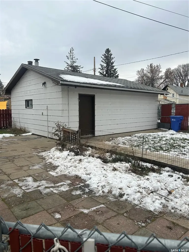 236 12th Street E Prince Albert SK S6V 0A1
