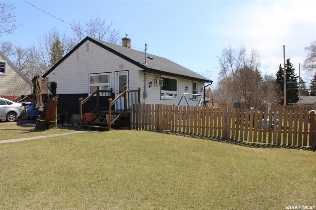 40 King Street W Yorkton SK S3N 0T8