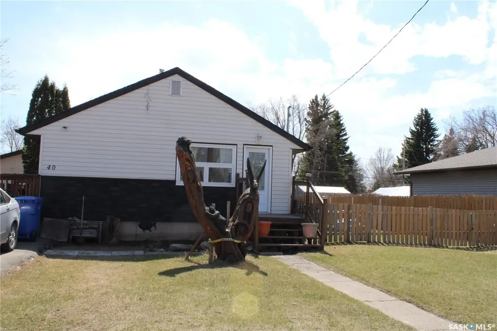 40 King Street W Yorkton SK S3N 0T8