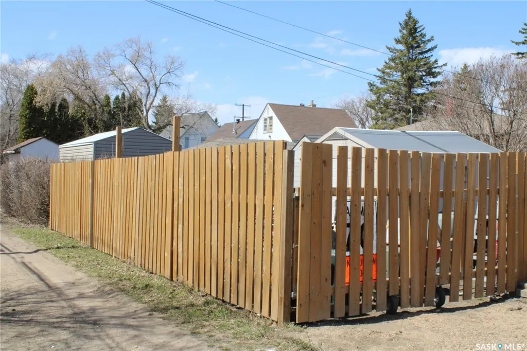 40 King Street W Yorkton SK S3N 0T8