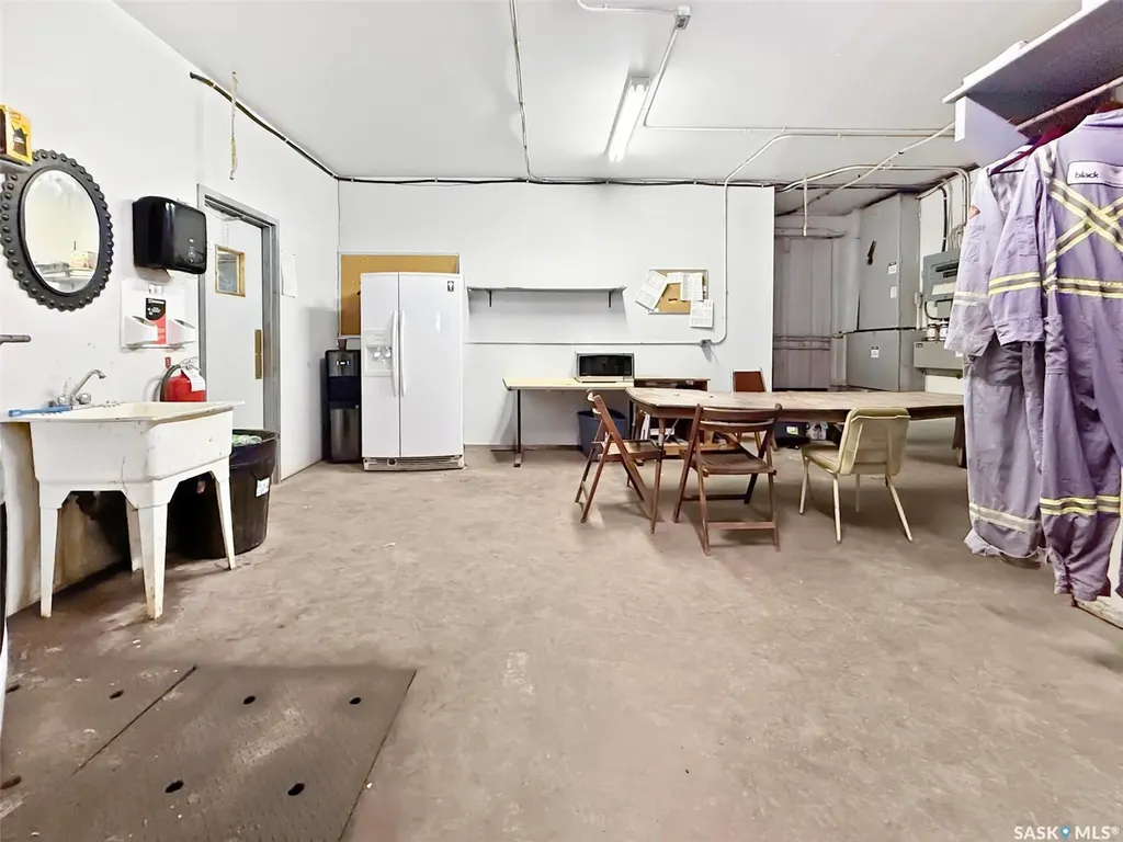 2190 South Railway Street E Swift Current SK S9H 5P3