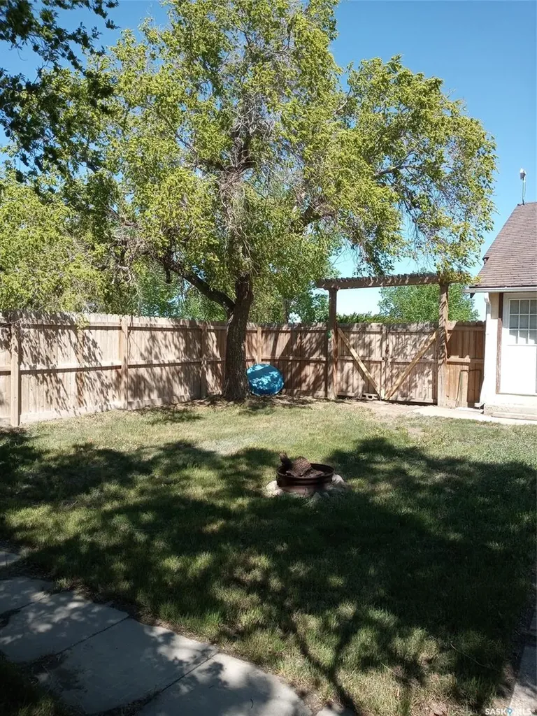 108 Phillips Street Coleville SK S0L 0K0