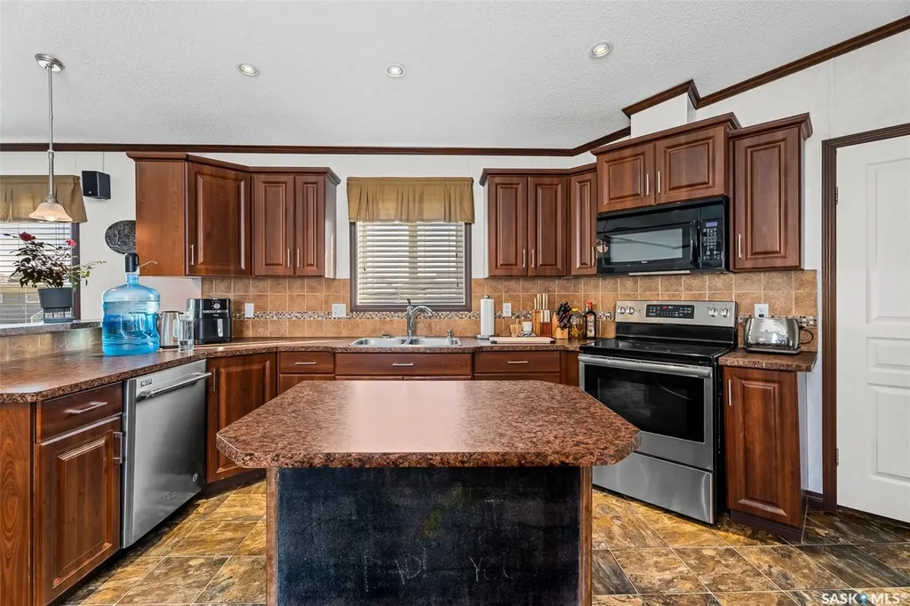 219 11 Highway Chamberlain SK S0G 0R0