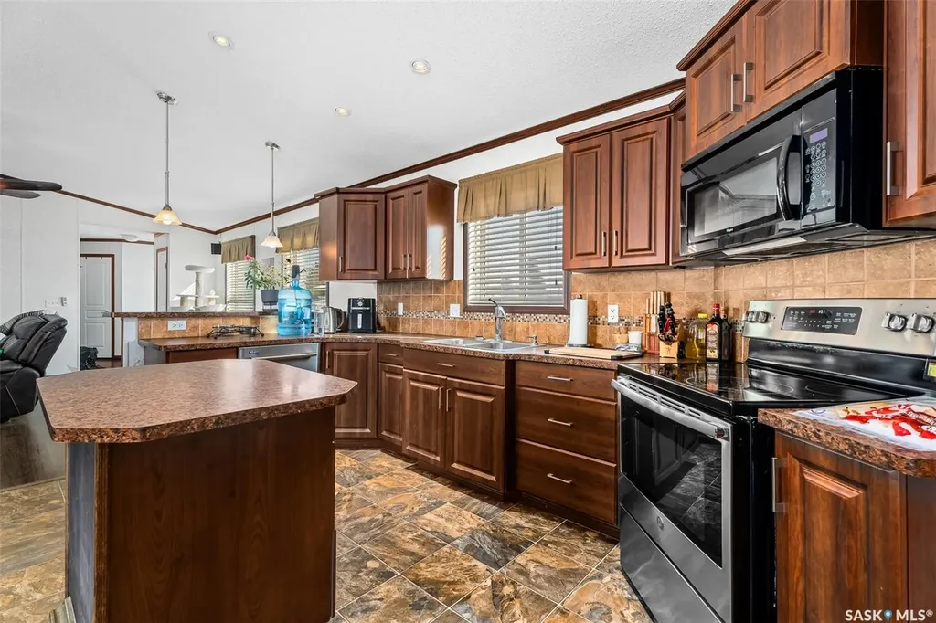 219 11 Highway Chamberlain SK S0G 0R0