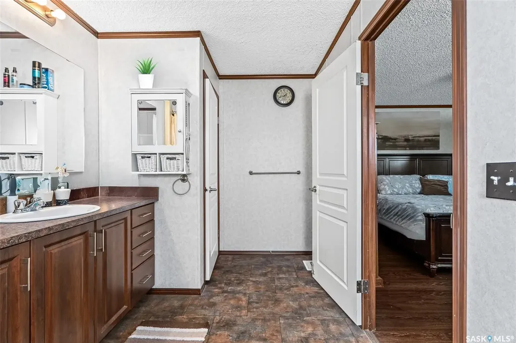 219 11 Highway Chamberlain SK S0G 0R0