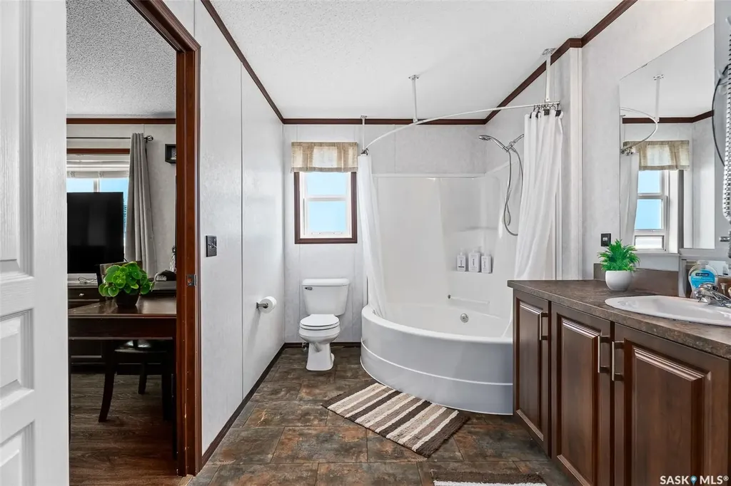 219 11 Highway Chamberlain SK S0G 0R0