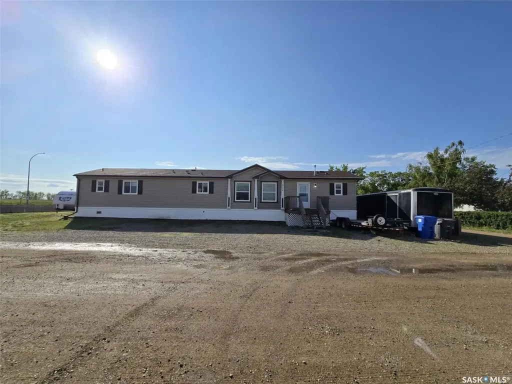 219 11 Highway Chamberlain SK S0G 0R0