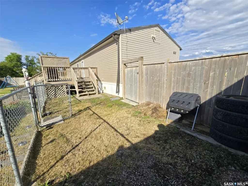 219 11 Highway Chamberlain SK S0G 0R0