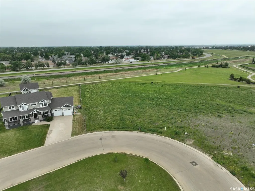 15 Iron Bridge Terrace Moose Jaw SK S6J 0B5