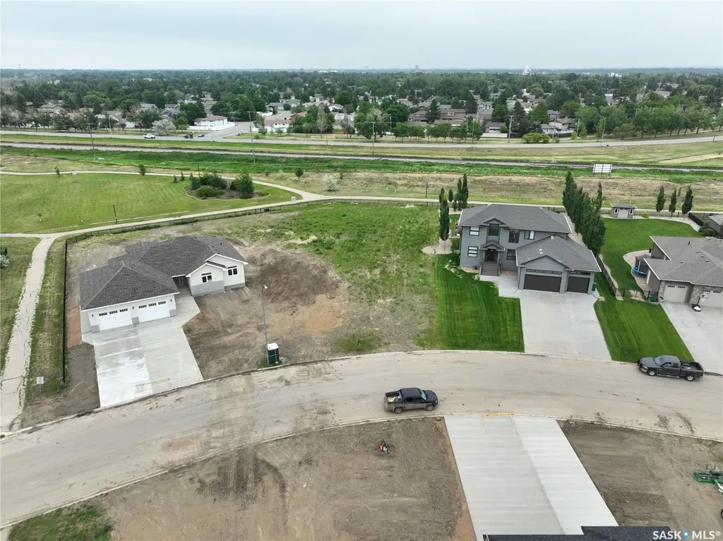 236 Iron Bridge Drive Moose Jaw SK S6J 0B5