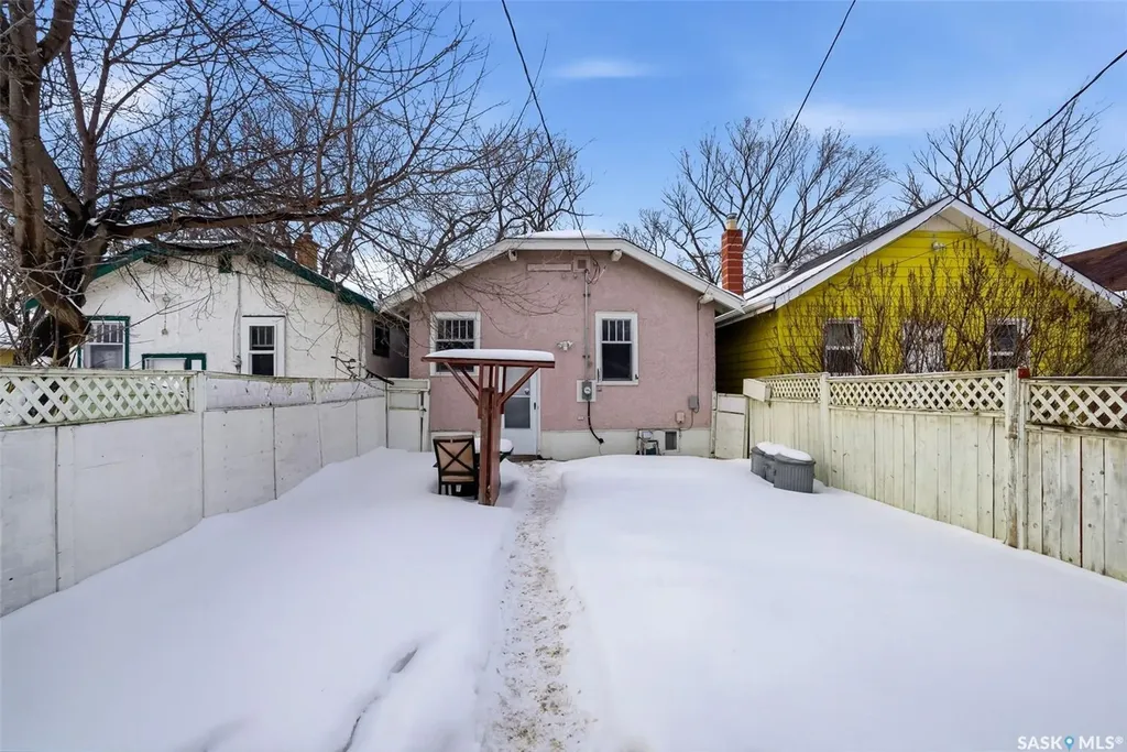 1421 Princess Street Regina SK S4T 3Z2