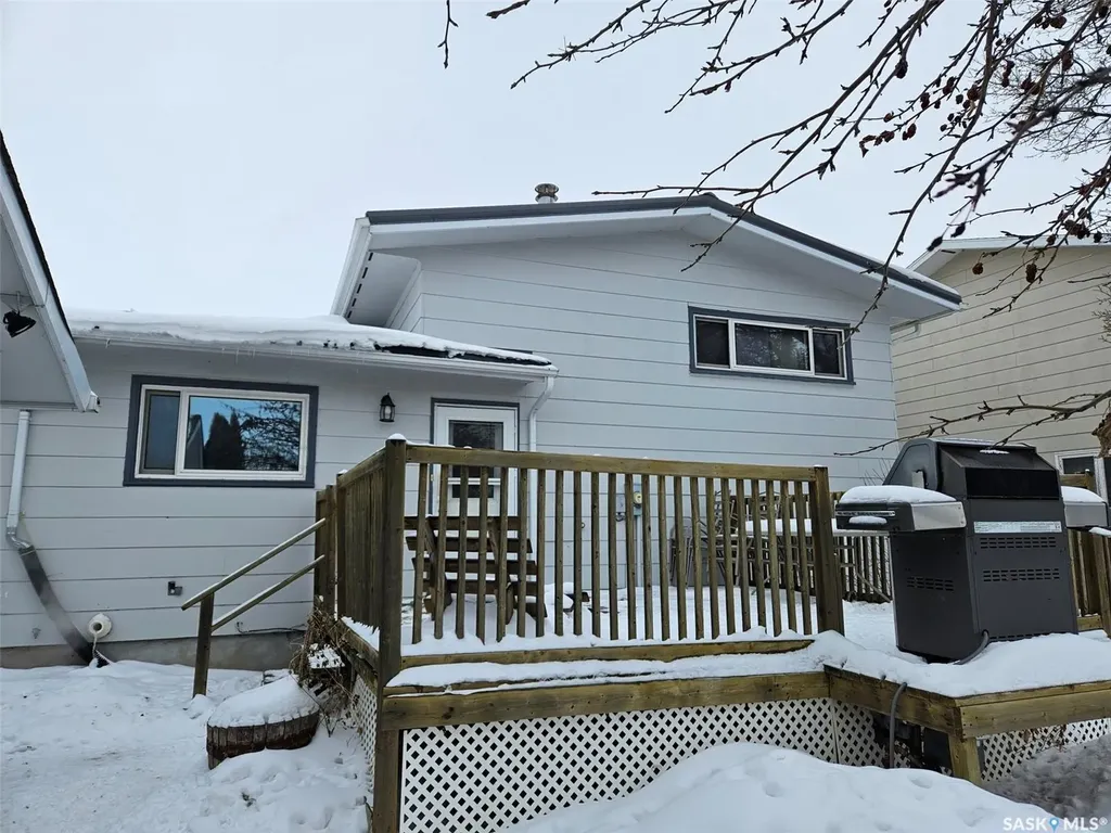 35 Mountain Drive Carlyle SK S0C 0R0