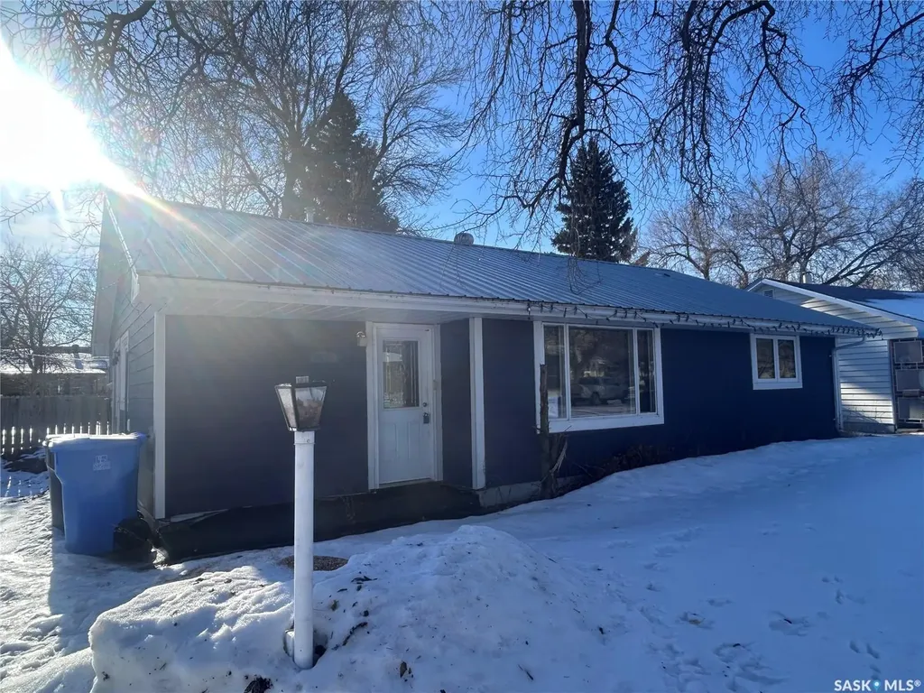 1523 Thorn Crescent Estevan SK S4A 1V7