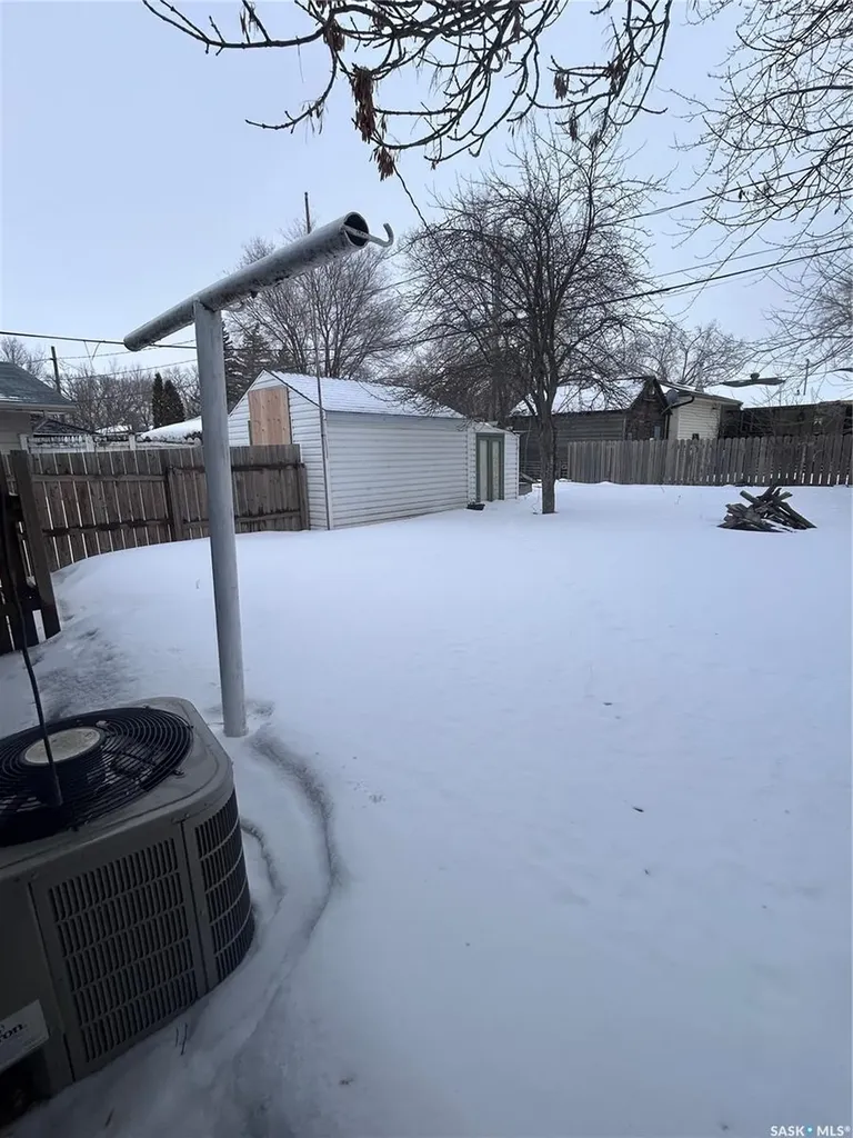 1523 Thorn Crescent Estevan SK S4A 1V7