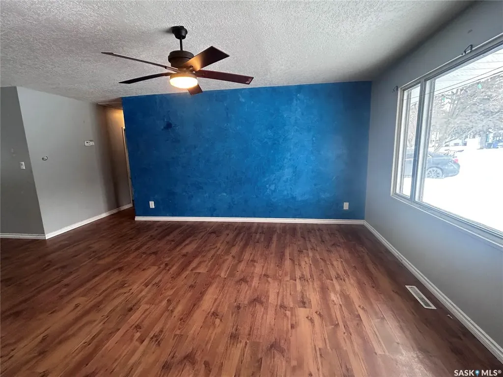 1523 Thorn Crescent Estevan SK S4A 1V7