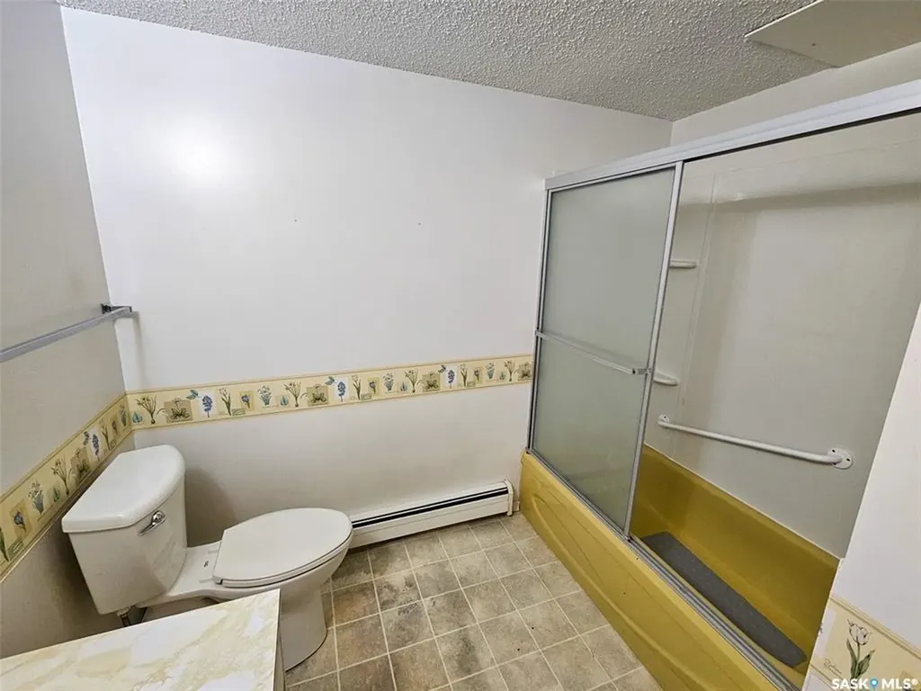 320 13th Avenue NE Swift Current SK S9H 2V9