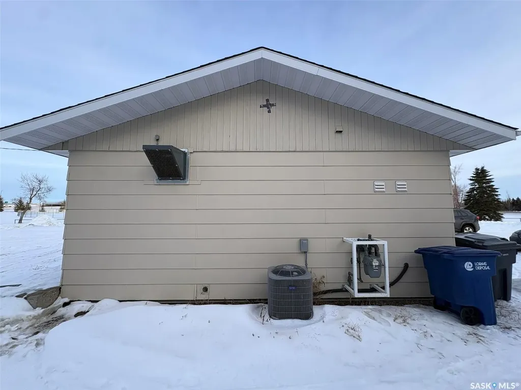 9 Gregory Avenue E White City SK S4L 5B1