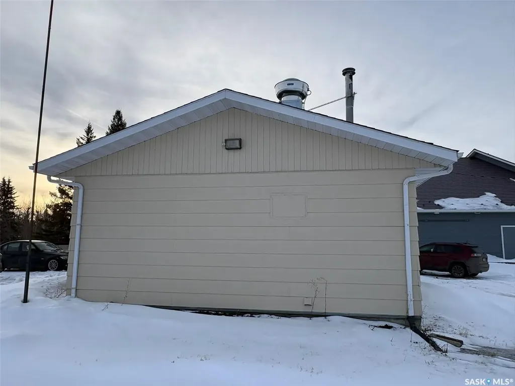 9 Gregory Avenue E White City SK S4L 5B1