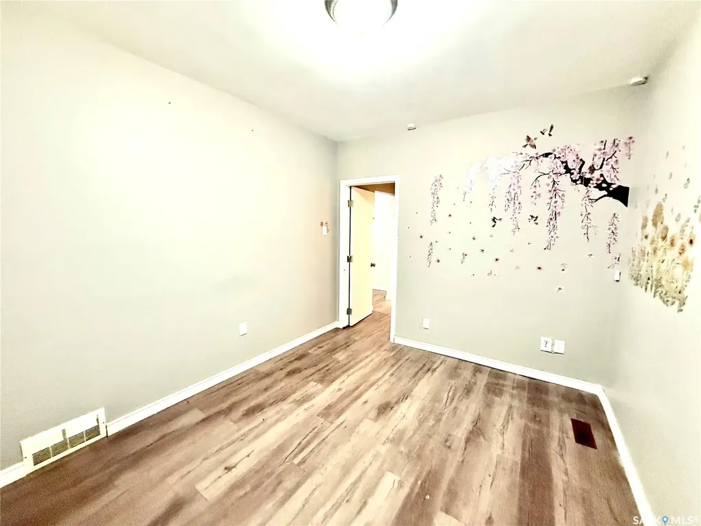 1128 Garnet Street Regina SK S4T 2X8