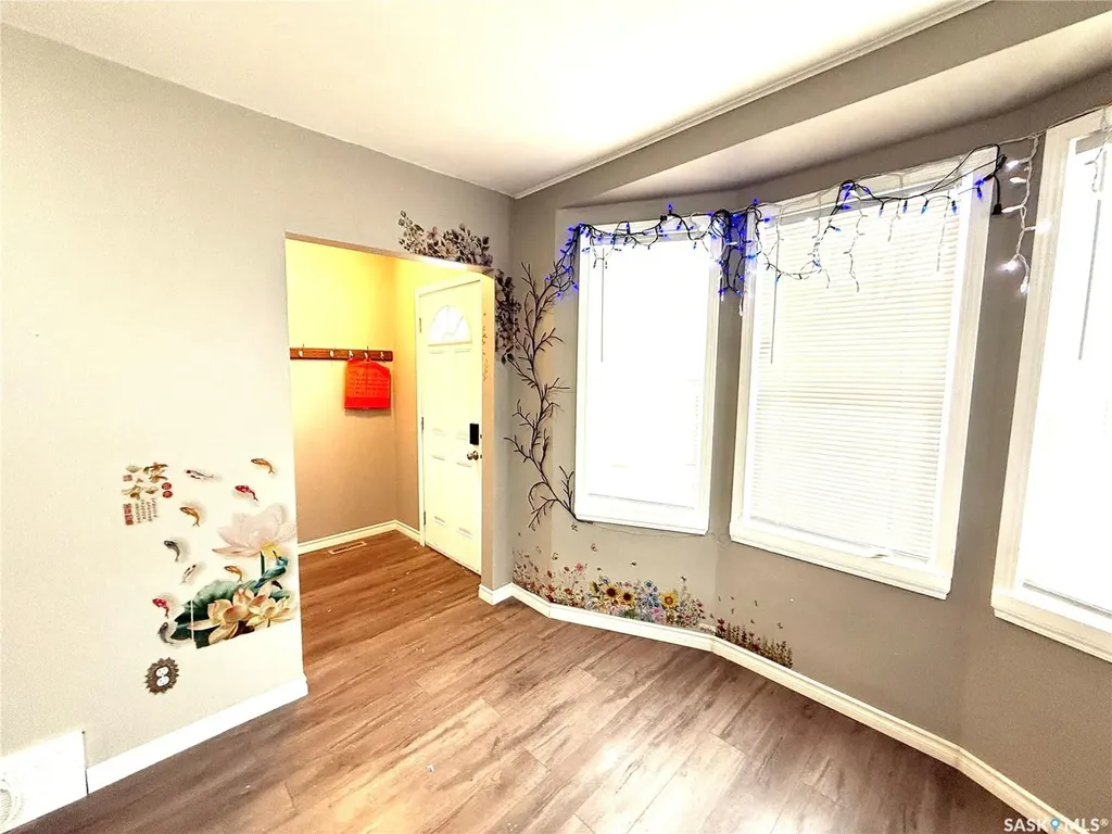 1128 Garnet Street Regina SK S4T 2X8