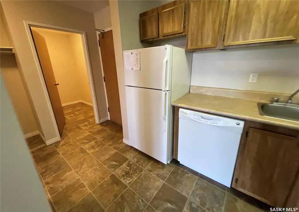 1808 Eaglesham Avenue Weyburn SK S4H 3A8