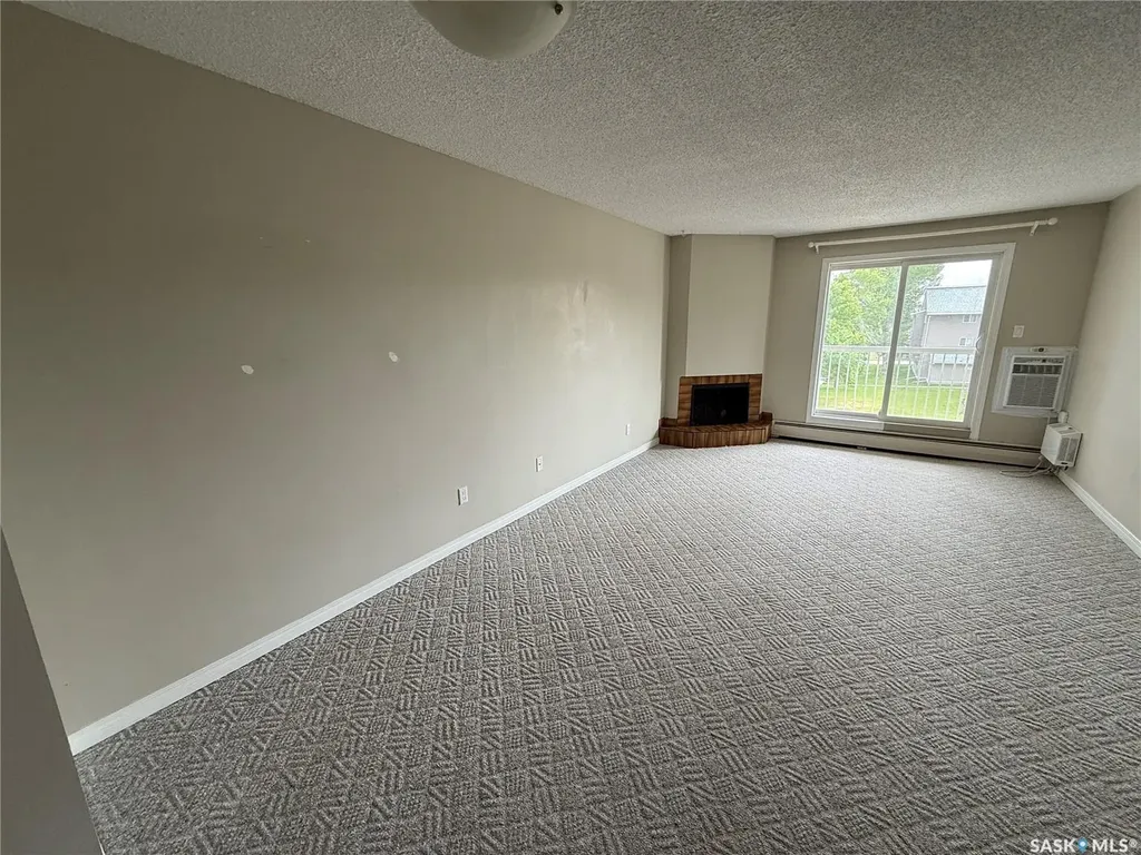 1808 Eaglesham Avenue Weyburn SK S4H 3A8
