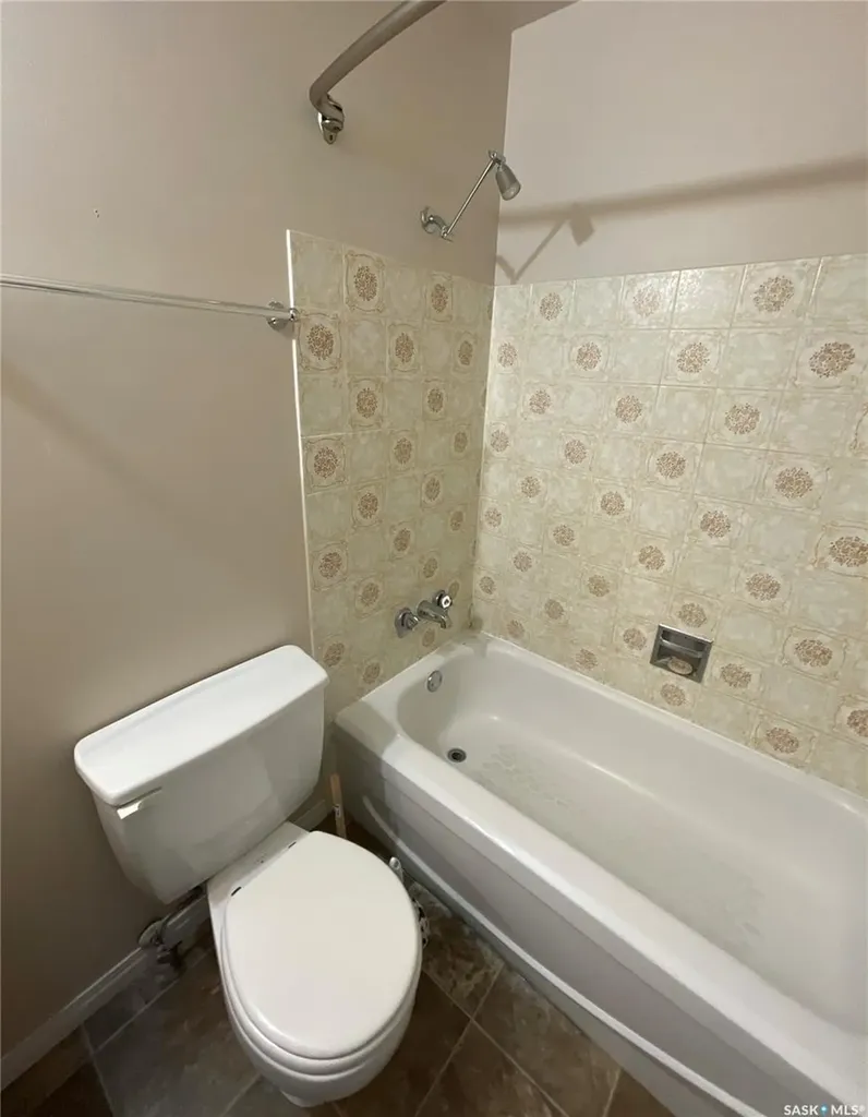 1808 Eaglesham Avenue Weyburn SK S4H 3A8
