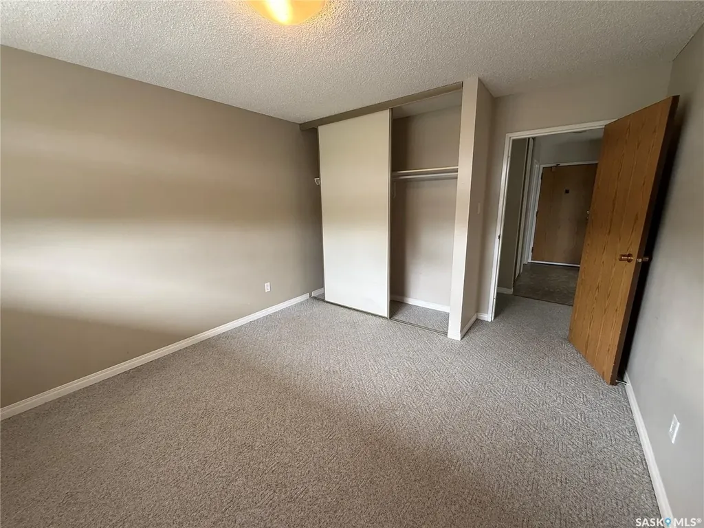 1808 Eaglesham Avenue Weyburn SK S4H 3A8