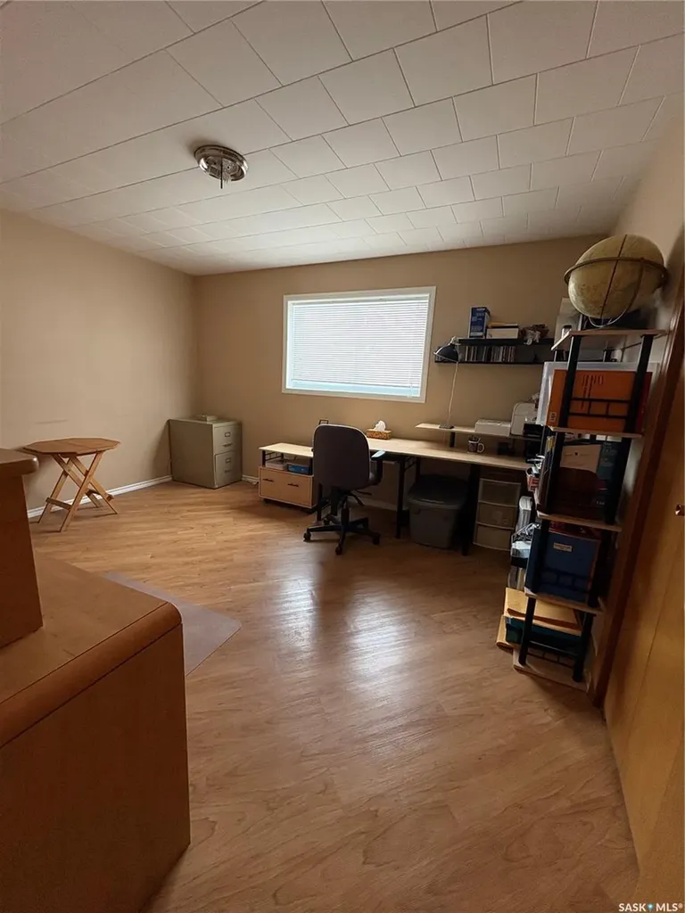 207 3rd Street NE Ituna SK S0A 1N0