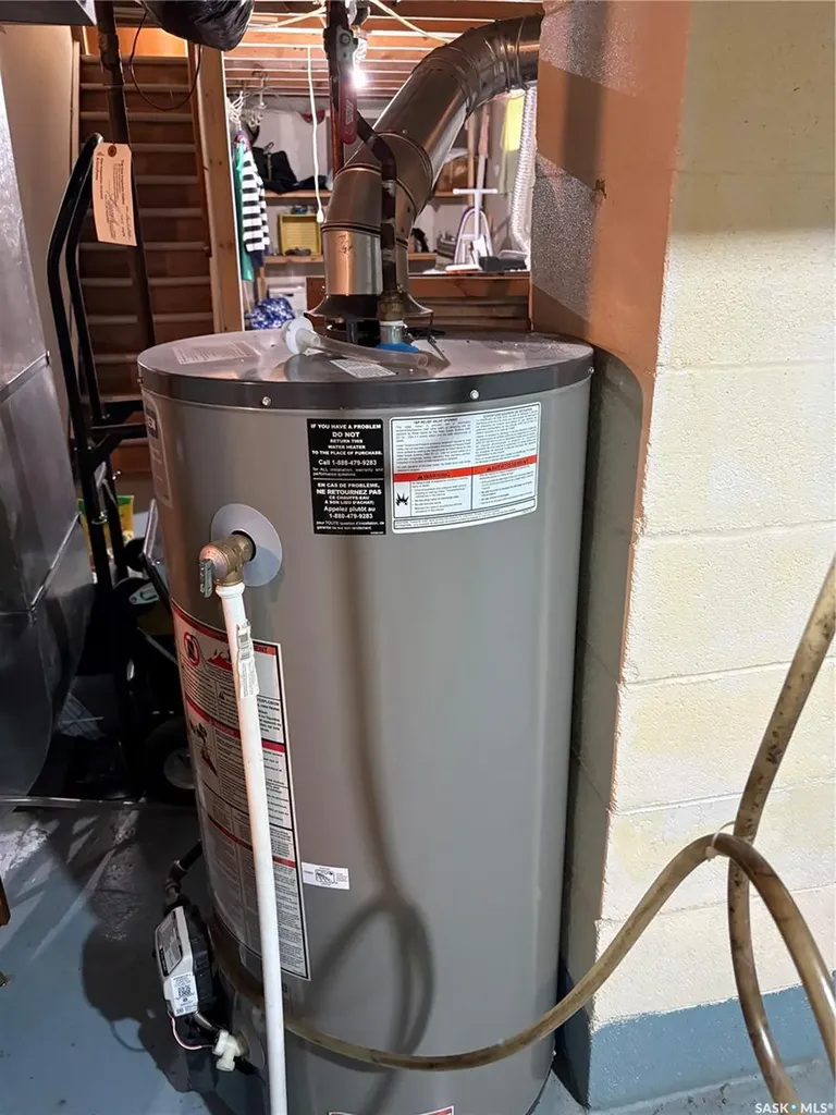 207 3rd Street NE Ituna SK S0A 1N0