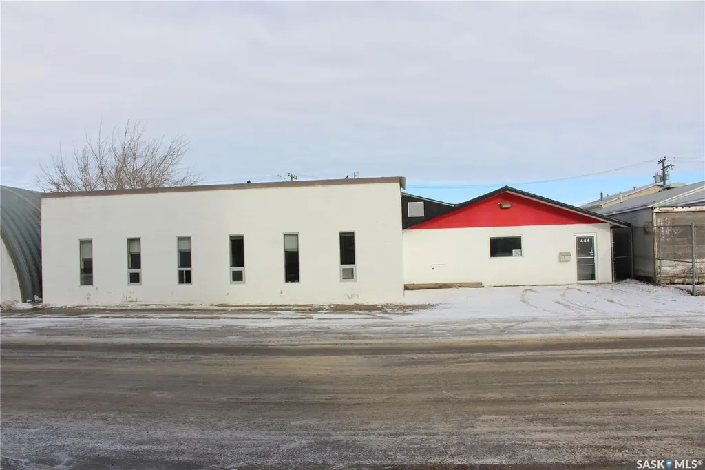 444 River Street W Moose Jaw SK S6H 6J6