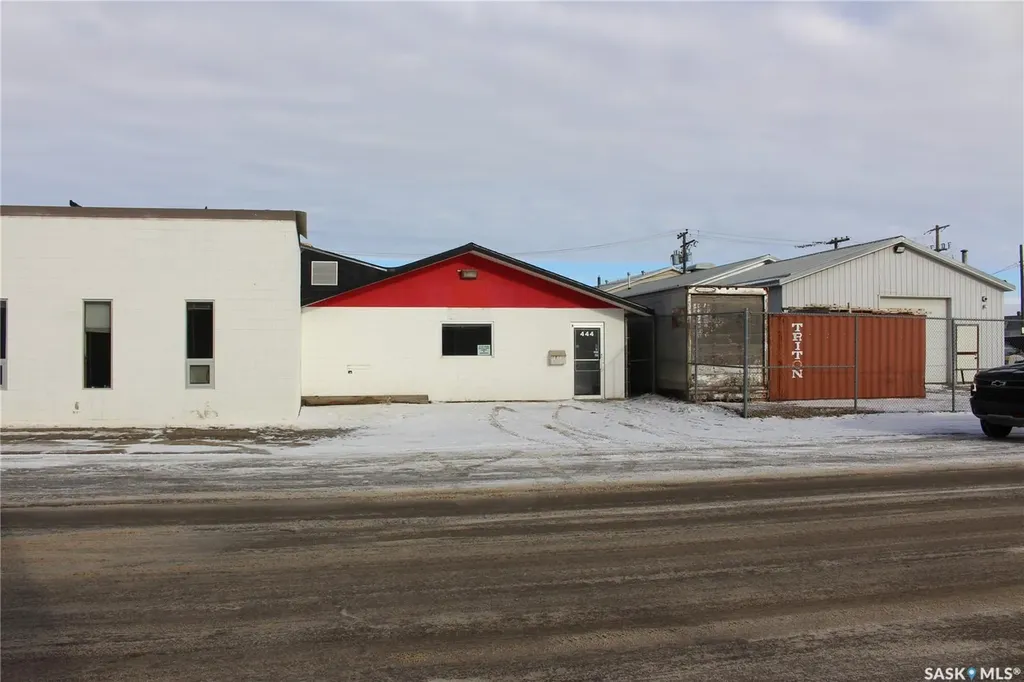444 River Street W Moose Jaw SK S6H 6J6