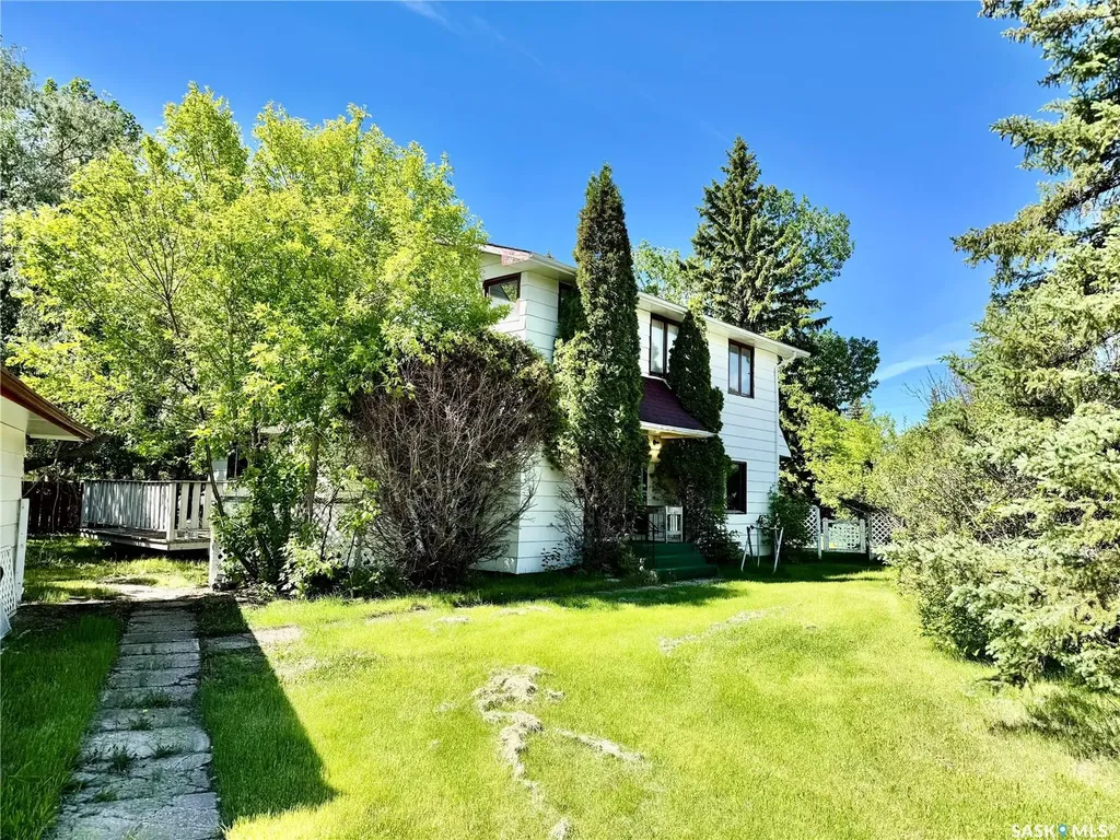 15 Willow Place Lanigan SK S0K 2M0