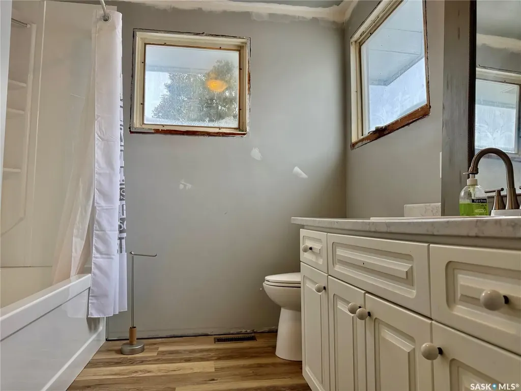 15 Willow Place Lanigan SK S0K 2M0