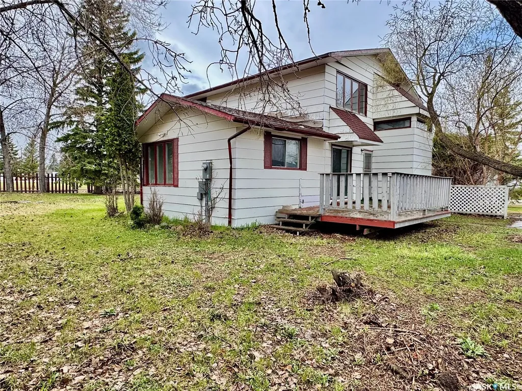 15 Willow Place Lanigan SK S0K 2M0