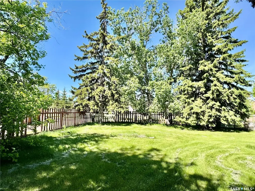 15 Willow Place Lanigan SK S0K 2M0