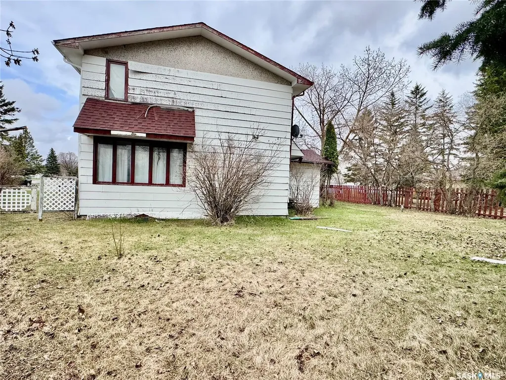 15 Willow Place Lanigan SK S0K 2M0
