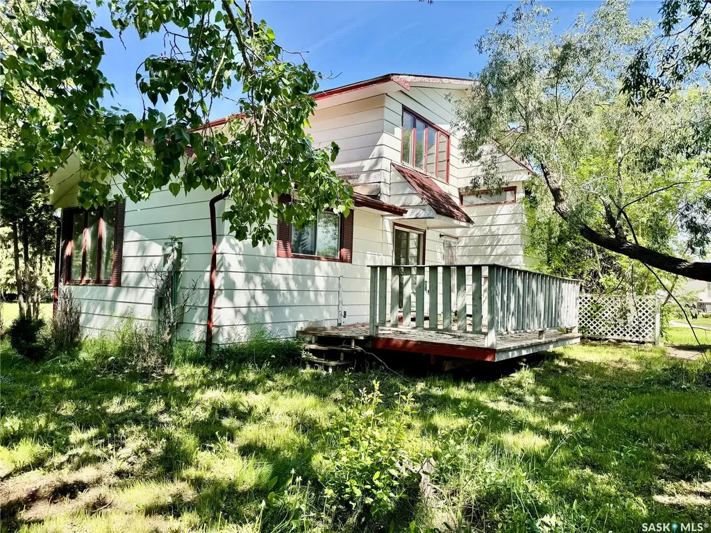 15 Willow Place Lanigan SK S0K 2M0