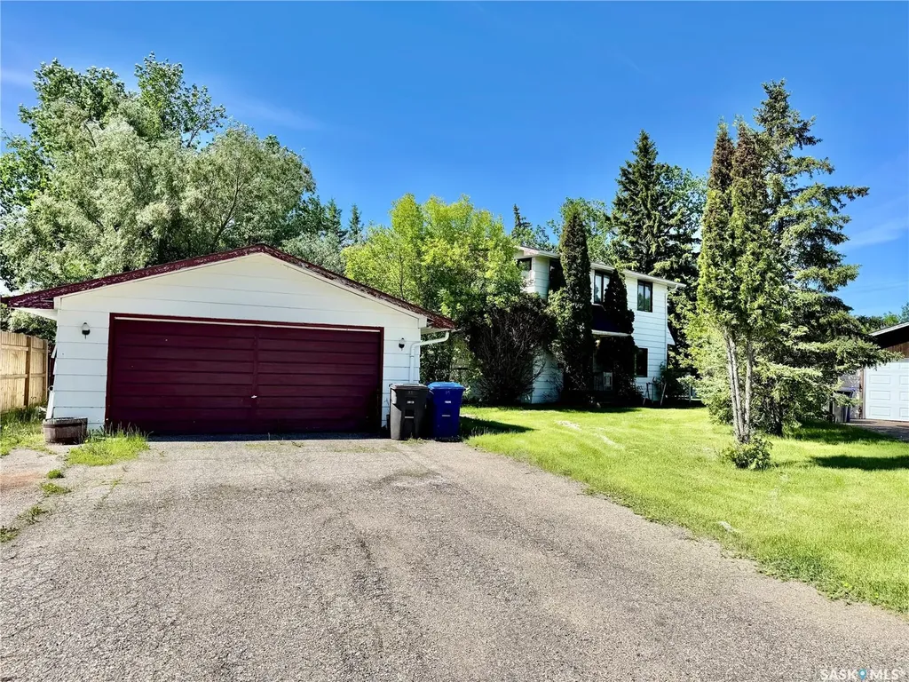 15 Willow Place Lanigan SK S0K 2M0