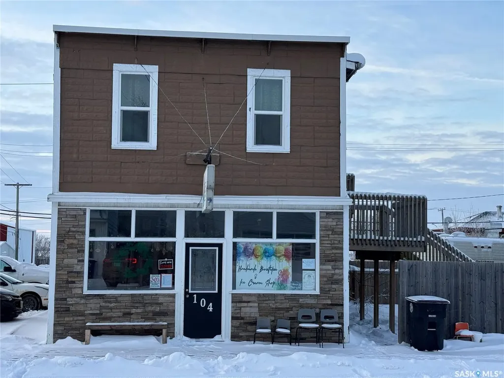 104 2nd Avenue W Biggar SK S0K 0M0