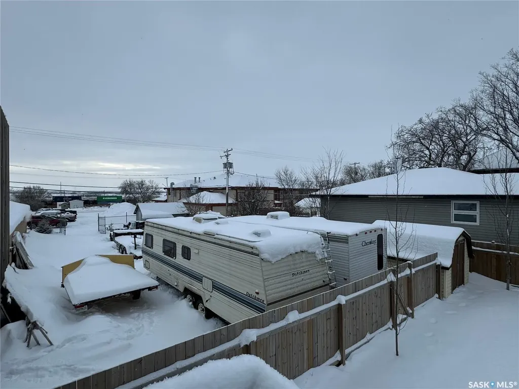 104 2nd Avenue W Biggar SK S0K 0M0