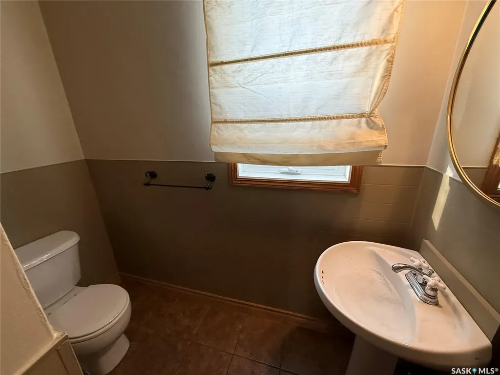 304 3rd Avenue SW Eston SK S0L 1A0