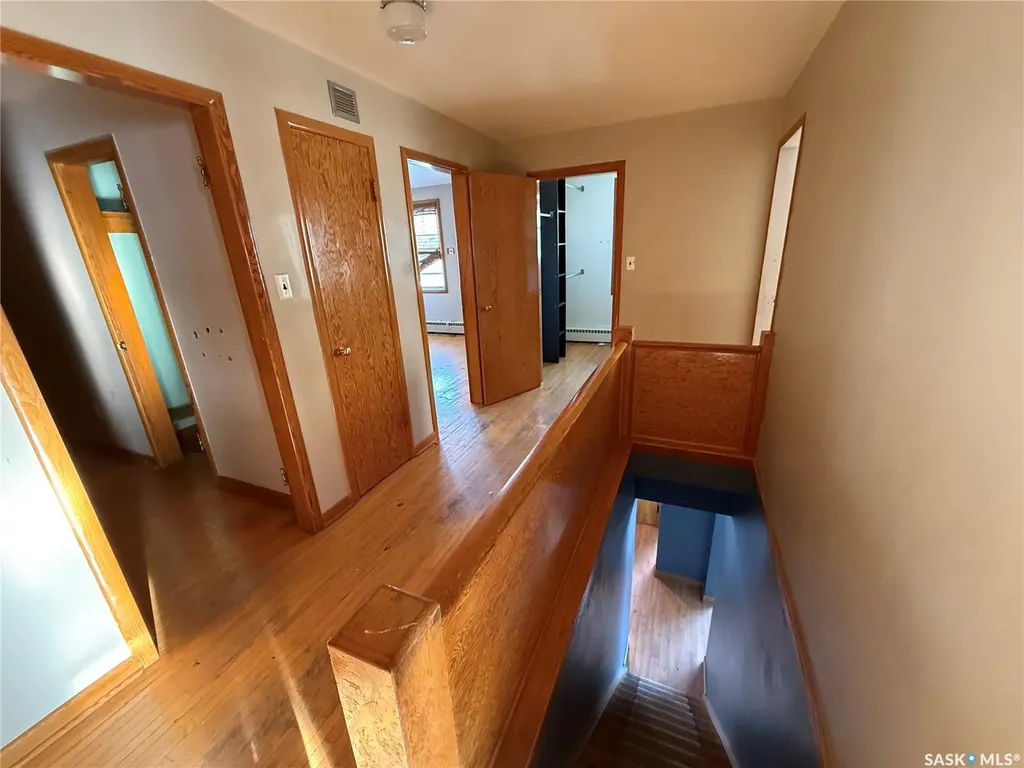 304 3rd Avenue SW Eston SK S0L 1A0