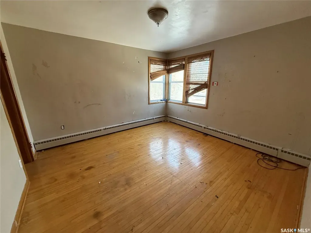 304 3rd Avenue SW Eston SK S0L 1A0